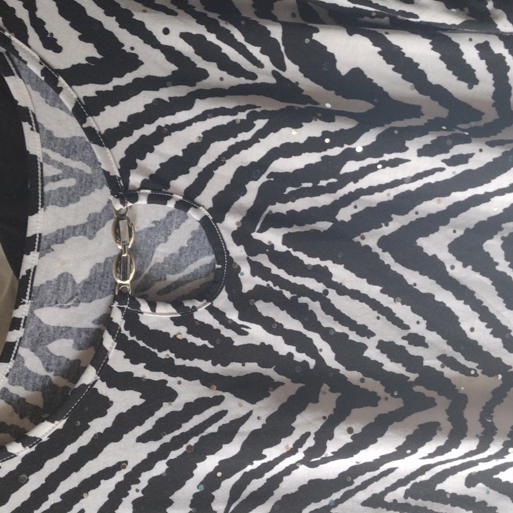 Top - Picture 3 of 12